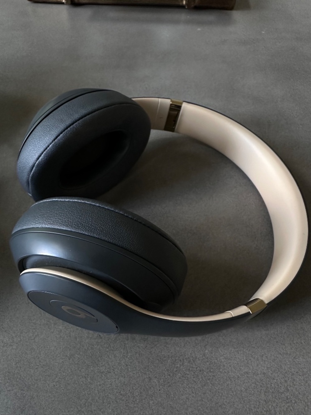 Beats by Dre - Studio3, Black and Gold - Case and Cables Included